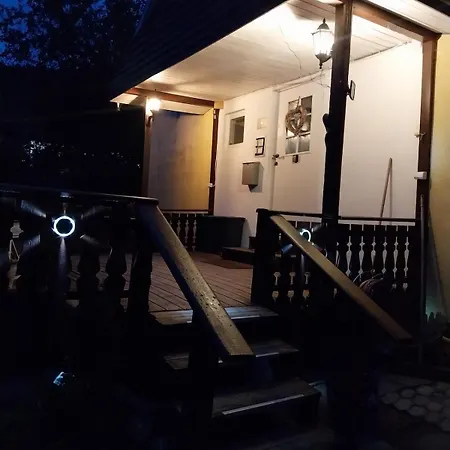 Apartmán Charming 4-room & Large Garden *