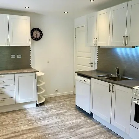 Charming 4-room & Large Garden *
