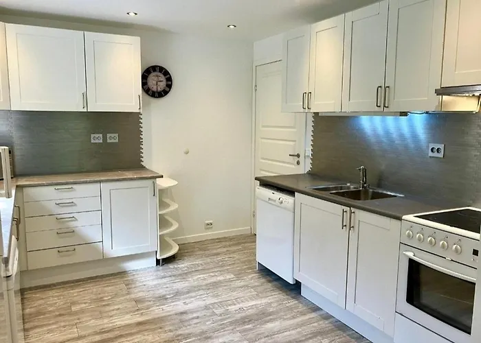 Great And Spacious 4-room *