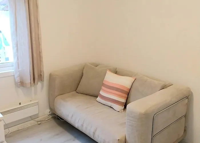 Great And Spacious 4-room